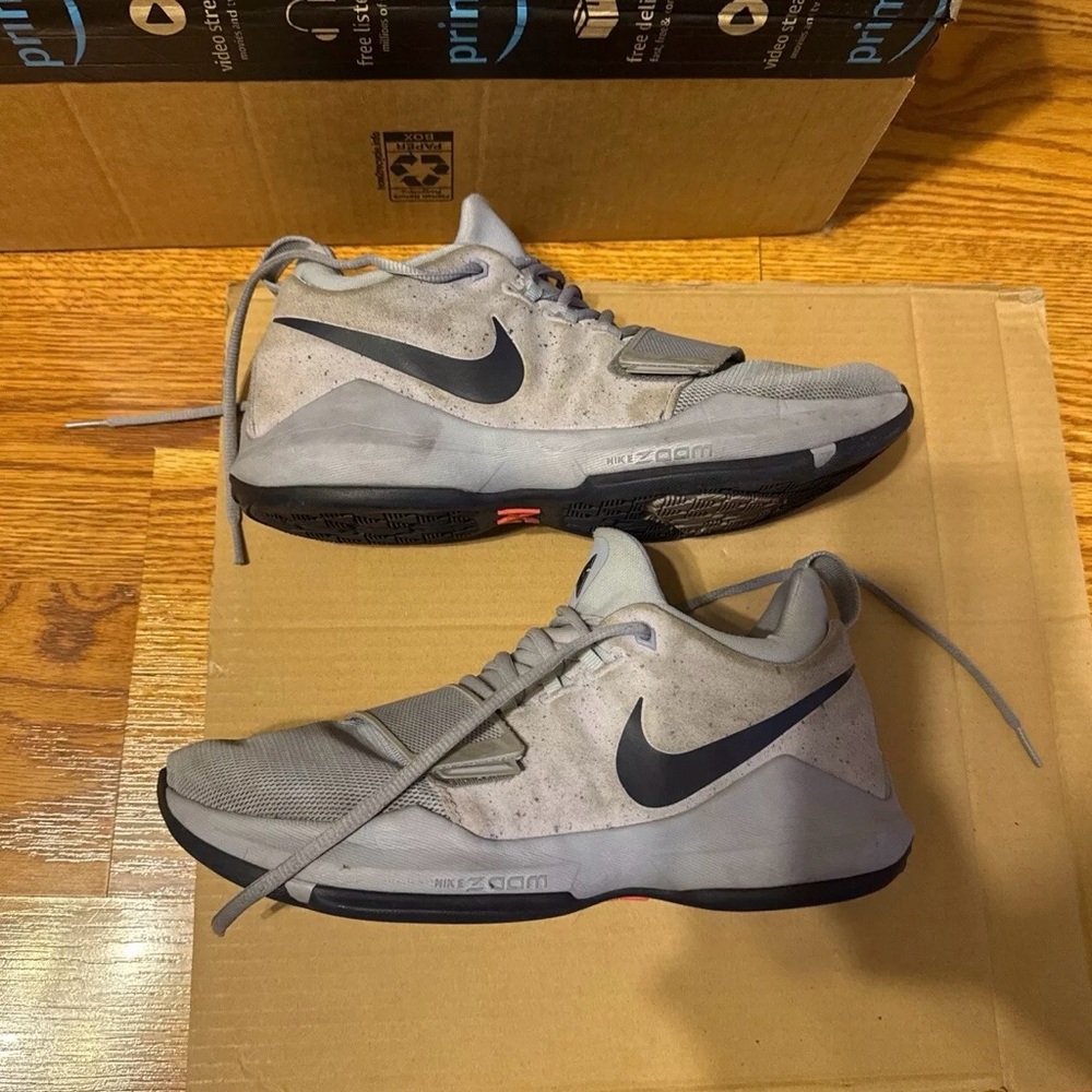 Nike PG 1 Glacier Shoes Men's Size 8.5 Grey Basketball Sneakers 878627-044
